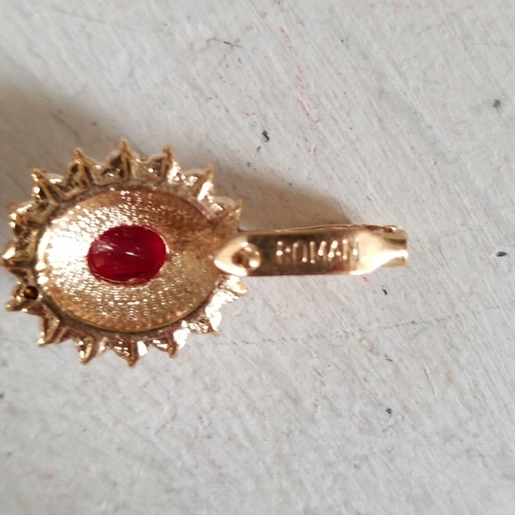 Set - Picture 2 of 3